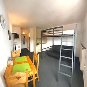 https://red-green-studio.fr-provencehotel.com