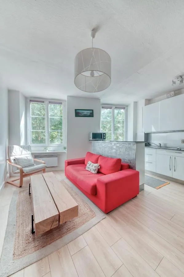 Apt In Lyon - Close Center And Transports 0*,  France